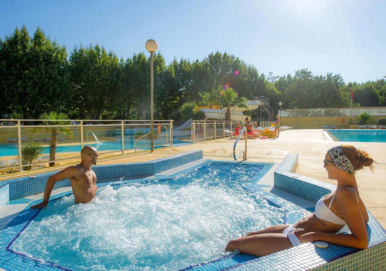 Mobilhome Climatise 3Ch 6P Dans Parc Des 7 Fonts Agde Dış mekan fotoğraf