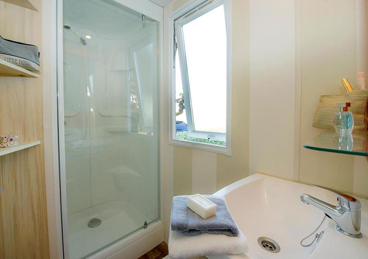 Mobilhome Climatise 3Ch 6P Dans Parc Des 7 Fonts Agde Dış mekan fotoğraf